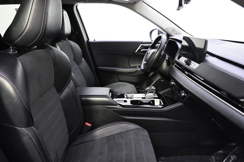 Used 2025 Mitsubishi Outlander SE AWD/4WD image 15