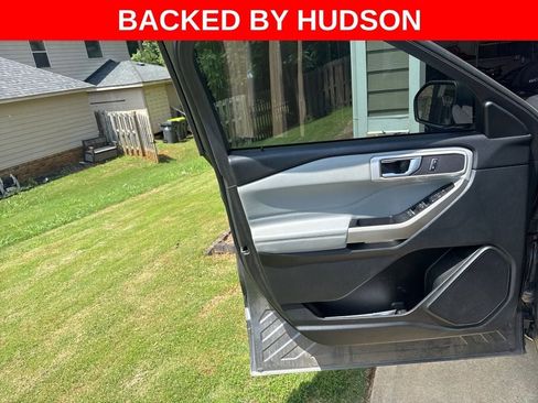 Used 2021 Ford Explorer XLT w/ Equipment Group 202A RWD image 3
