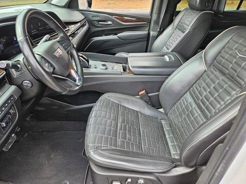 Used 2023 Cadillac Escalade ESV Sport Platinum w/ LPO, ONYX Package AWD/4WD image 6