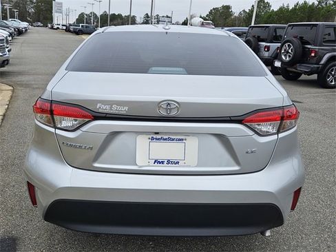 Used 2024 Toyota Corolla LE image 10