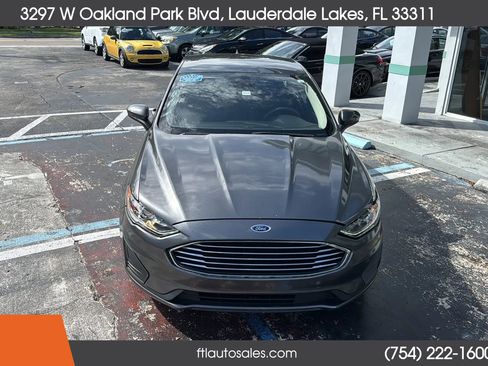 Used 2020 Ford Fusion SE FWD image 4