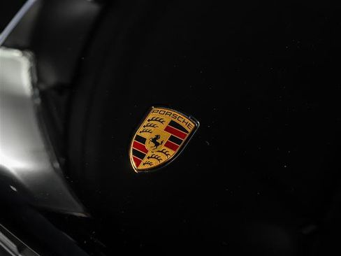 Certified 2026 Porsche Macan AWD/4WD image 13