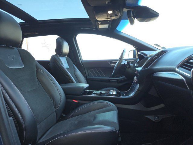 Used 2019 Ford Edge ST w/ Equipment Group 401A AWD/4WD image 18