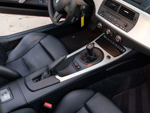 Used 2006 BMW M Roadster image 29