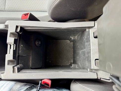 Used 2018 Ford Escape SE image 38