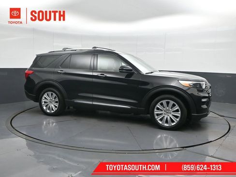 Used 2020 Ford Explorer Limited w/ Class III Trailer Tow Package image 1