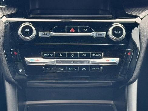 Used 2022 Ford Explorer ST-Line image 31