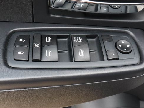 Used 2012 Jeep Liberty Sport AWD/4WD image 15