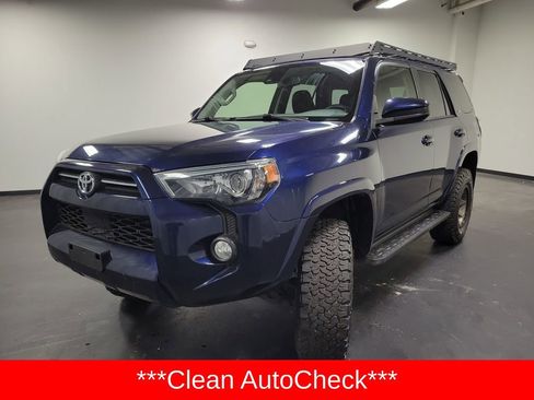 Used 2020 Toyota 4Runner SR5 image 4
