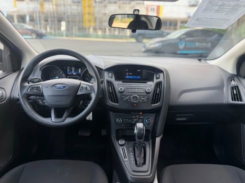 Used 2017 Ford Focus SE image 10