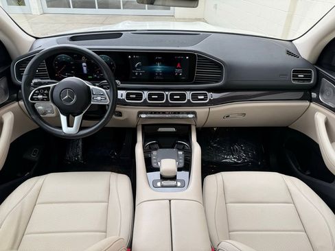 Used 2022 Mercedes-Benz GLS 450 4MATIC w/ Warmth & Comfort Package image 12