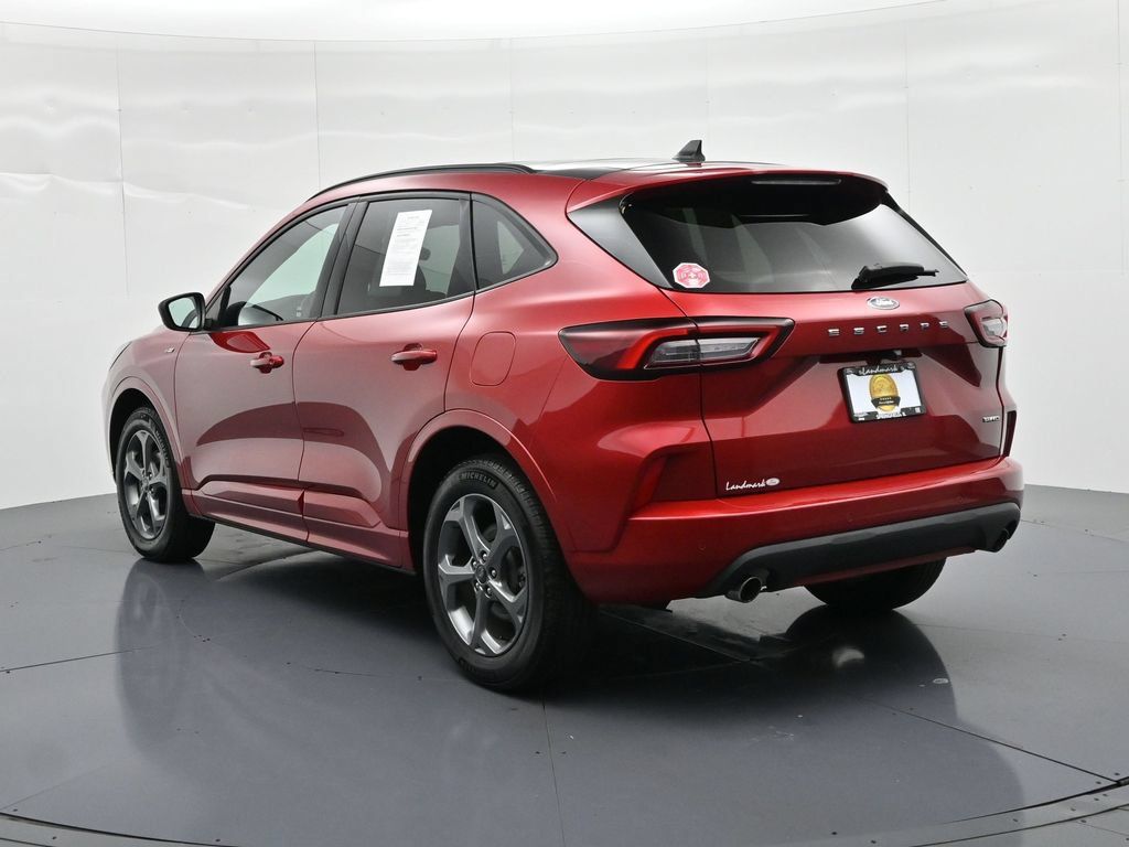 Used 2023 Ford Escape ST-Line w/ Tech Pack #1 AWD/4WD image 8