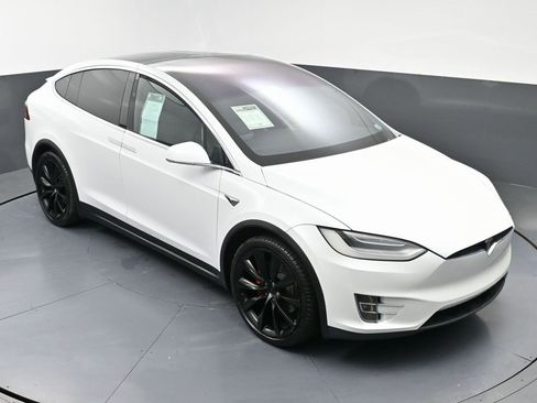 Used 2021 Tesla Model X Performance image 45