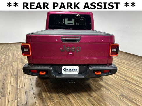 Used 2024 Jeep Gladiator Mojave AWD/4WD image 8