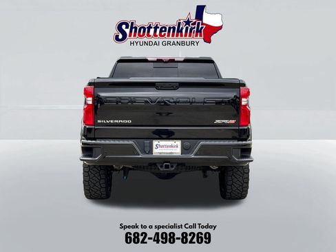 Used 2022 Chevrolet Silverado 1500 ZR2 w/ Technology Package AWD/4WD image 7