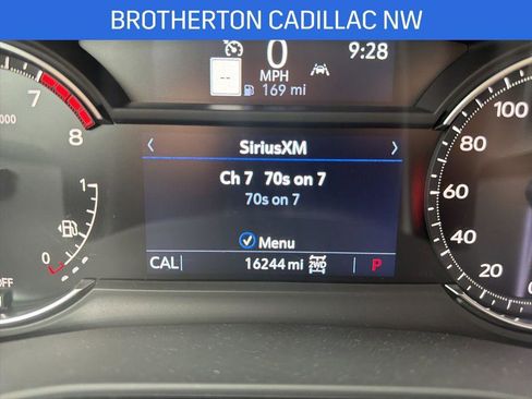 Used 2025 Cadillac XT6 Premium Luxury image 14