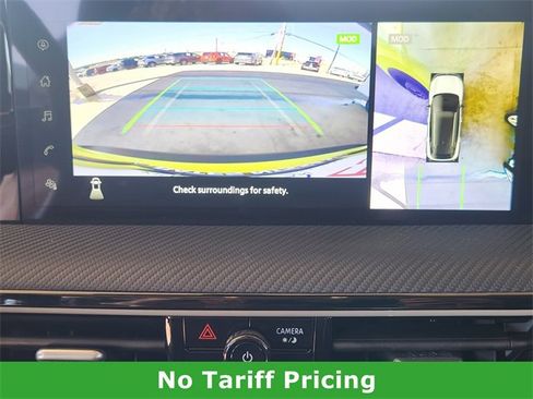 Certified 2025 Nissan Kicks SR image 18