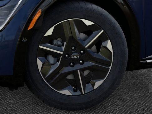 New 2025 Kia EV6 Wind image 9