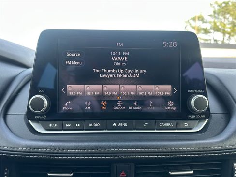 Used 2023 Nissan Rogue S image 20