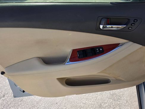 Used 2011 Lexus ES 350 FWD image 17