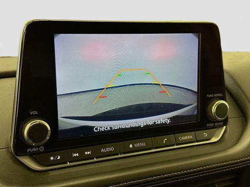 Used 2023 Nissan Rogue SV image 22