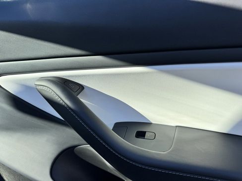 Used 2021 Tesla Model 3 Long Range image 21