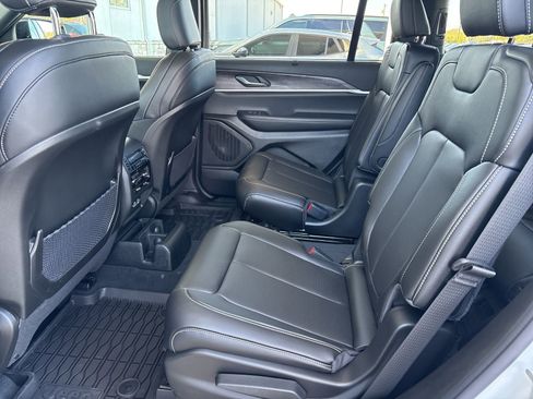 New 2025 Jeep Grand Cherokee L Limited w/ Luxury Tech Group II image 12