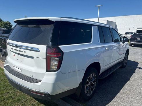 Used 2021 Chevrolet Suburban LT w/ Luxury Package AWD/4WD image 9