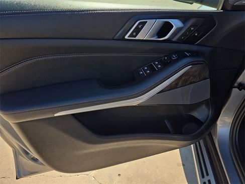 Used 2024 BMW X5 xDrive40i image 21