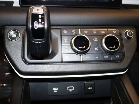 Used 2024 Land Rover Defender 110 S AWD/4WD image 51