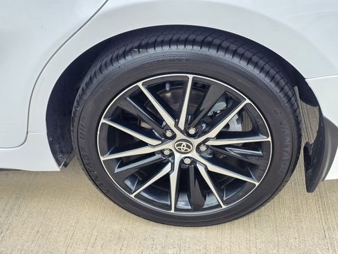 Used 2023 Toyota Camry SE FWD image 10