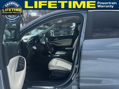 Used 2021 Buick Encore GX Preferred w/ Cold Weather Comfort Package image 17