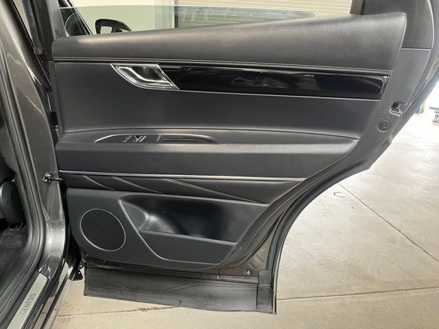 Used 2025 Genesis GV80 2.5T Standard AWD/4WD image 16