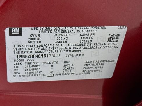 Certified 2022 Buick Envision Avenir w/ Technology Package II FWD image 32