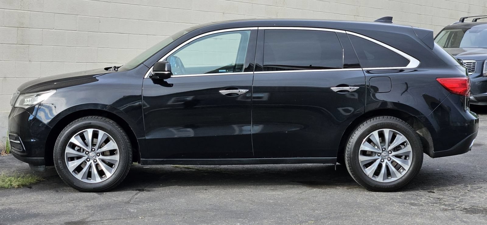 Used 2016 Acura MDX w/ Technology Package AWD/4WD image 2