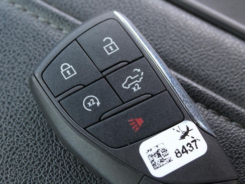 Used 2022 Chevrolet Silverado 1500 RST AWD/4WD image 14