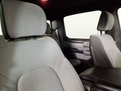 Used 2022 RAM 1500 Big Horn AWD/4WD image 10