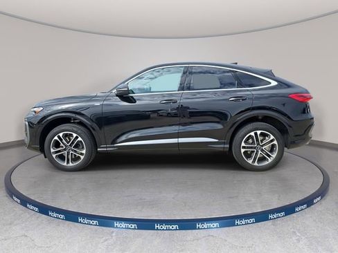 Used 2025 Audi Q5 2.0T Premium w/ Convenience Package image 9