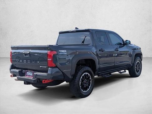 Used 2025 Toyota Tacoma TRD Off-Road AWD/4WD image 5