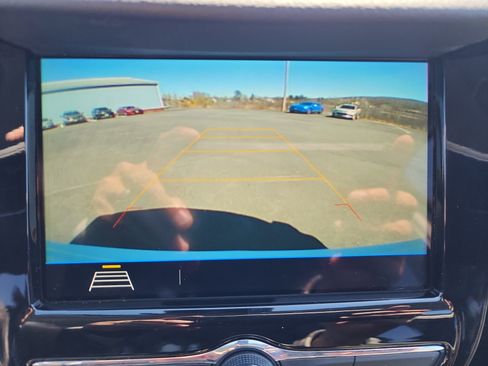 Certified 2019 Chevrolet Trax LT w/ LT Convenience Package image 17