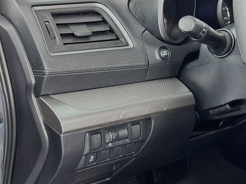 Used 2018 Subaru Outback 2.5i Premium image 10