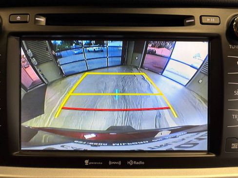 Used 2018 Toyota Highlander Limited AWD/4WD image 23