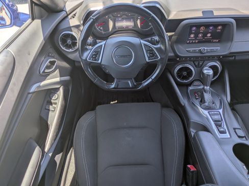 Used 2020 Chevrolet Camaro LT RWD image 4