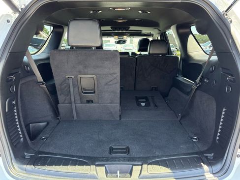 Used 2023 Dodge Durango R/T w/ Tow 'N Go Package AWD/4WD image 31