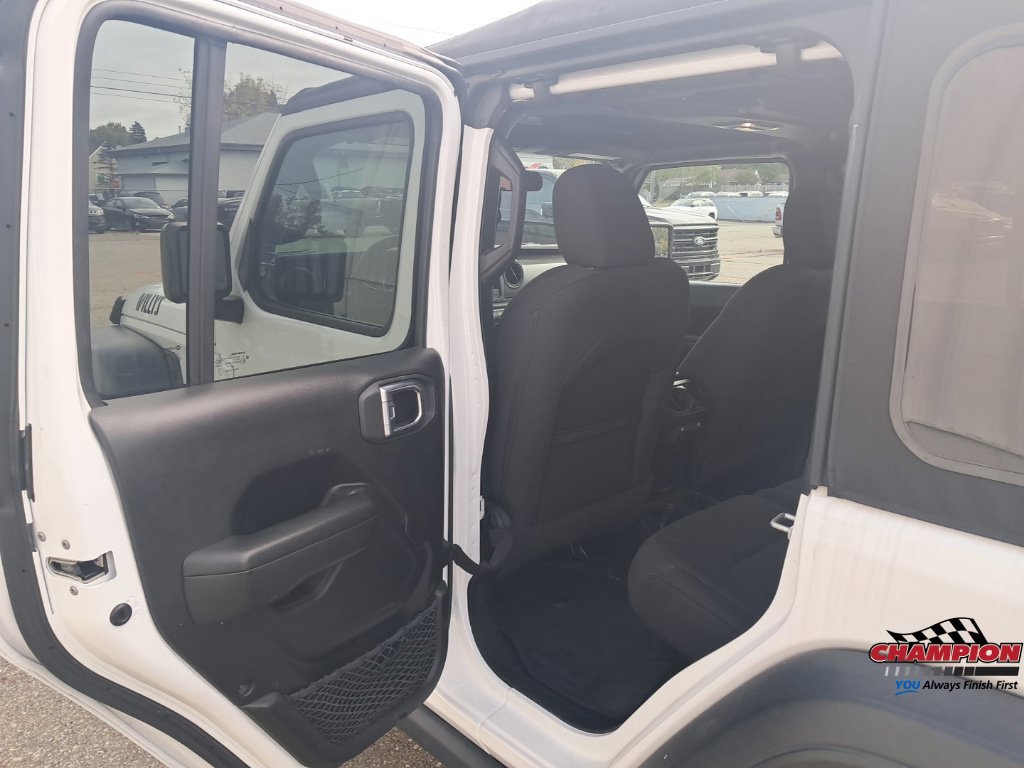 Used 2023 Jeep Wrangler Unlimited Sport AWD/4WD image 19