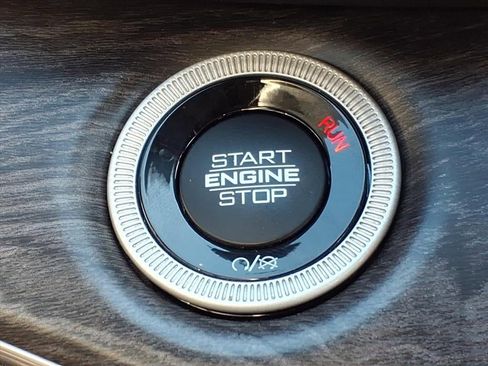 Used 2022 Jeep Grand Cherokee Overland w/ Luxury Tech Group IV image 23