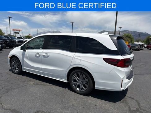 Used 2025 Honda Odyssey Touring image 11