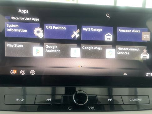 Used 2025 Nissan Rogue SL w/ Tech Package image 13