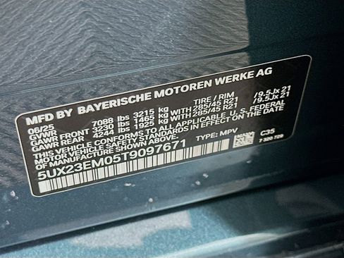 Used 2026 BMW X7 xDrive40i w/ Premium Package image 24