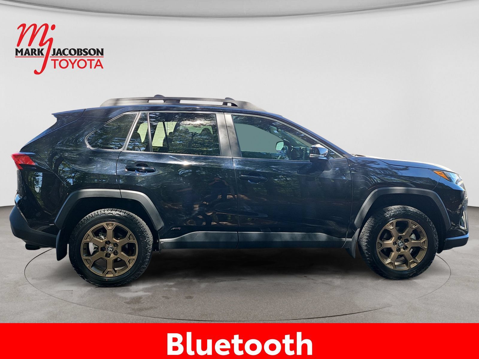 Used 2024 Toyota RAV4 AWD Hybrid image 7
